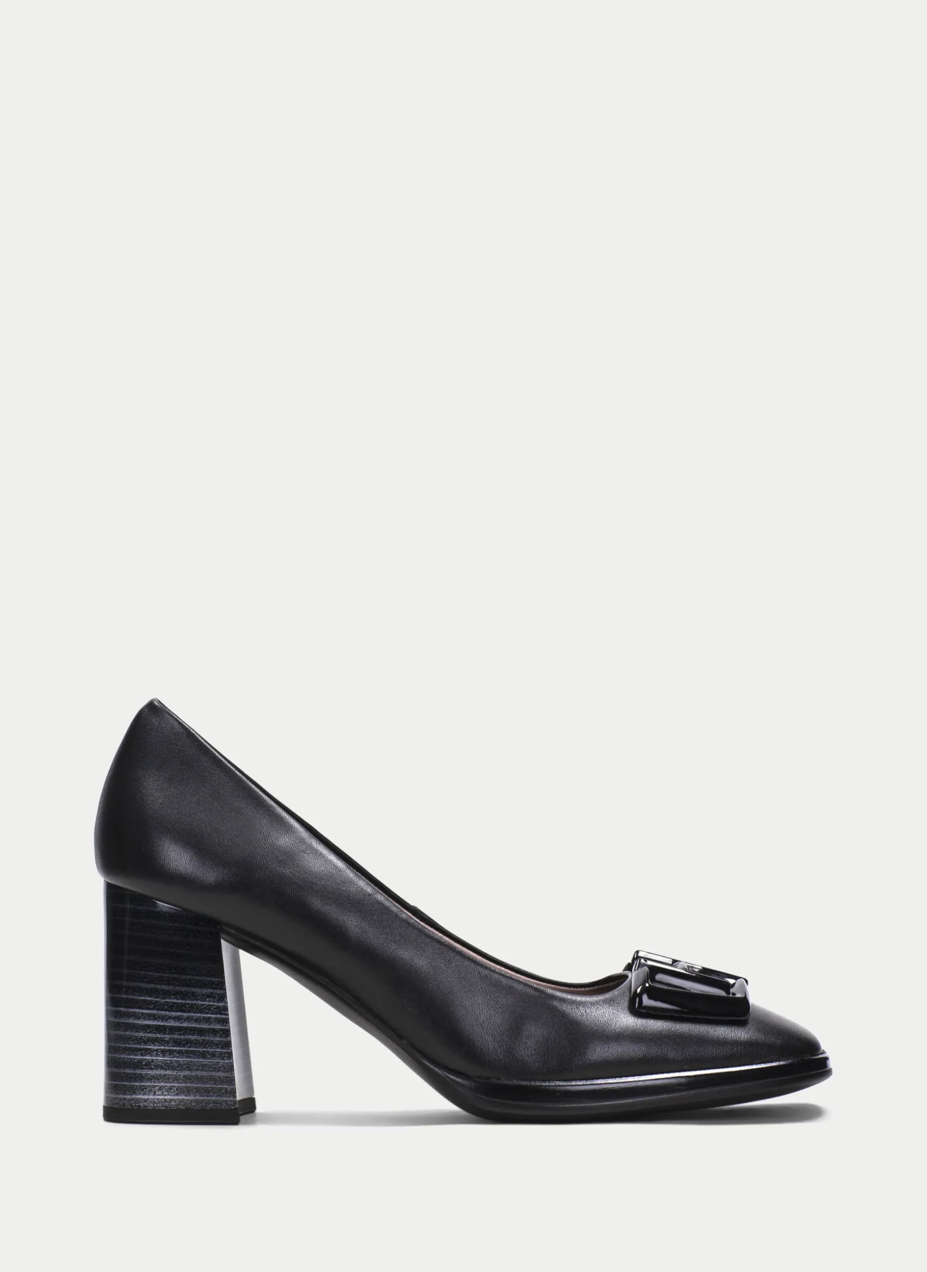 Salon monaco negro*HISPANITAS Fashion